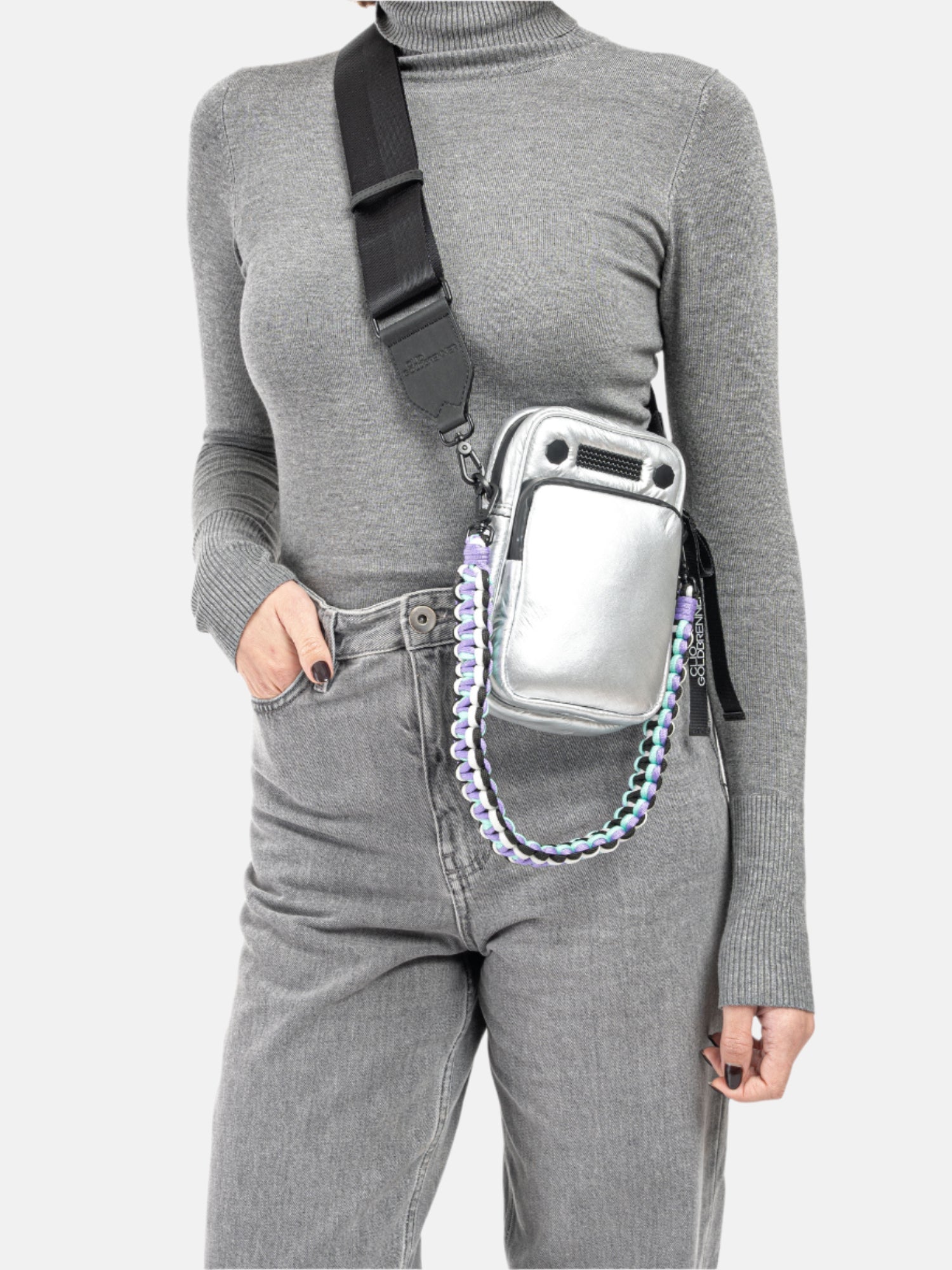 #color_SILVER