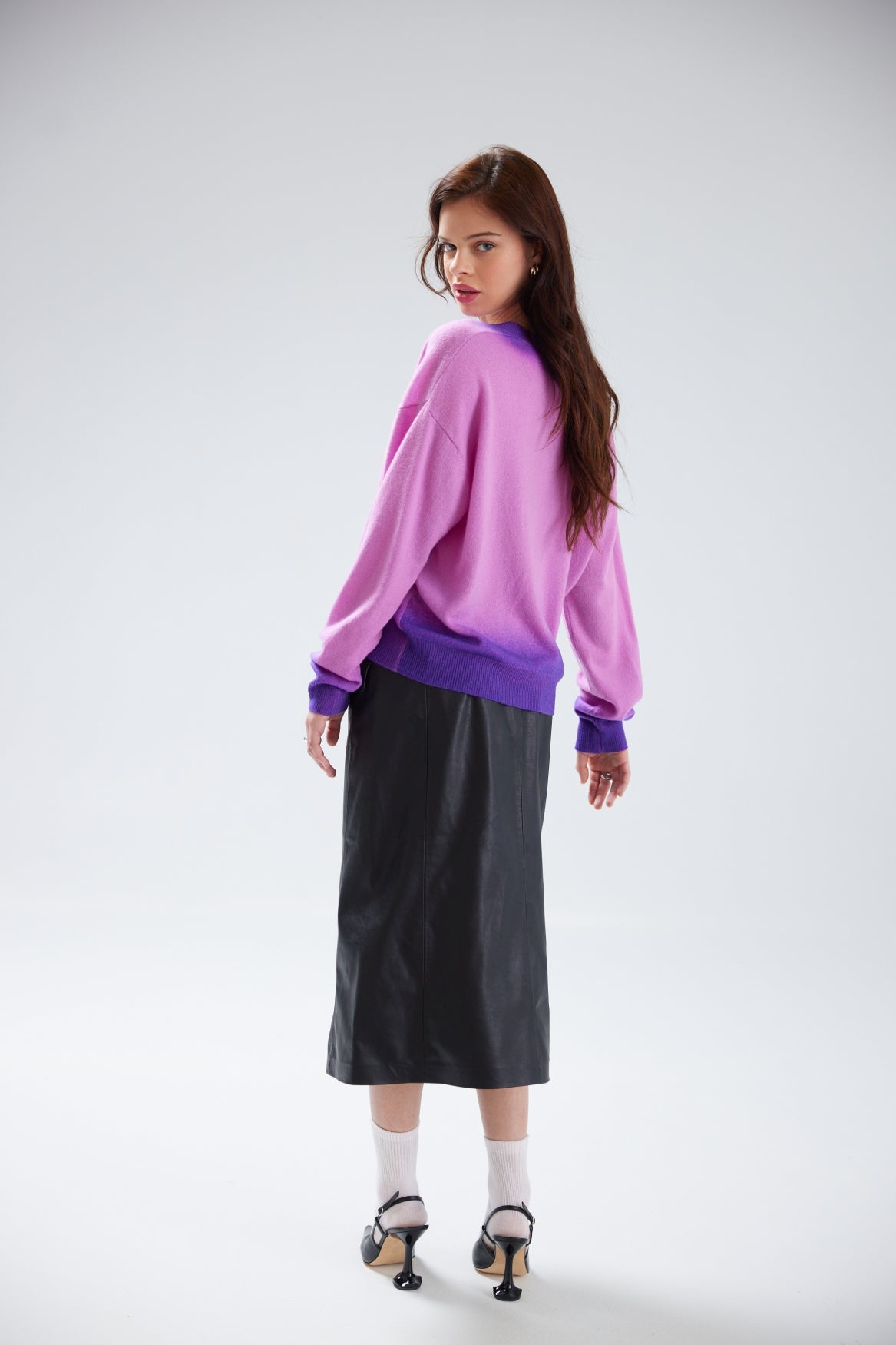 ALORA DIP TRIM V NECK | BRAMBLE