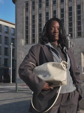 Load and play video in Gallery viewer, variant_cream
